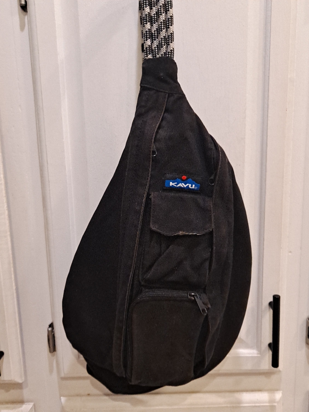 Kavu Black Rope Sling Shoulder Bag Patterned Strap W/Wallet Unisex Hiking